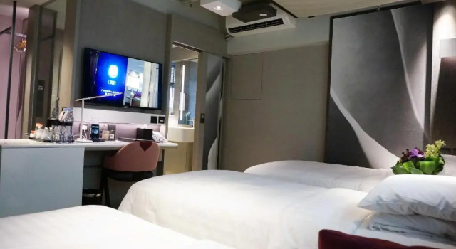 Трёхместный номер Deluxe Xi Hotel