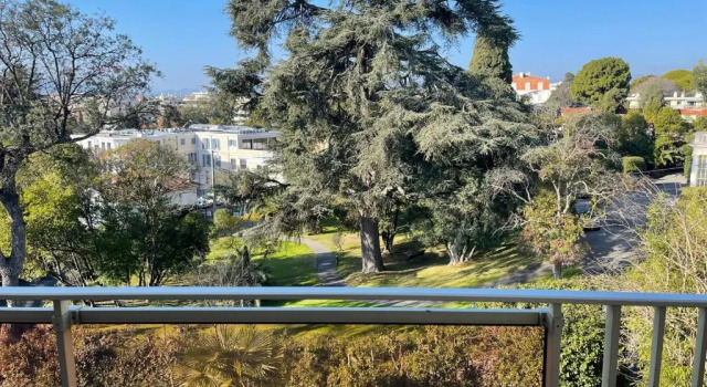 Апартаменты Bnb Renting Le Cèdre Spacious Studio In Cannes With A Balcony Wifi And Ac