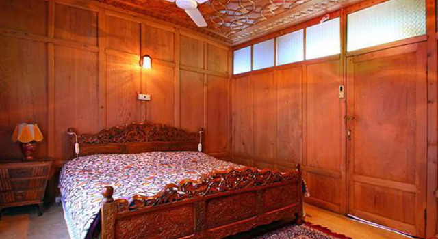 Houseboat Ambassador, Забронировать Отель Сринагар Jammu & Kashmir Ski
