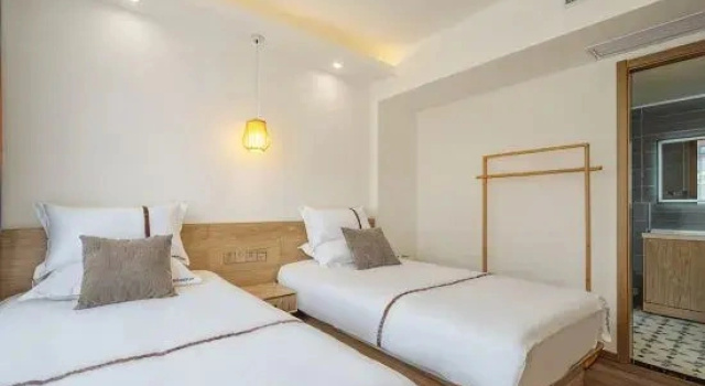 Люкс с балконом и с красивым видом из окна Floral Hotel·Color Island Resort Hotel (Evergrande Venice on the Sea)