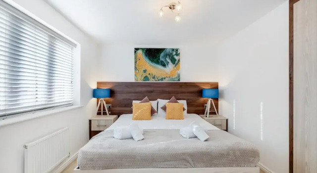 Коттедж Cherry Banks 5 Bedroom & 3 Bathroom Hse