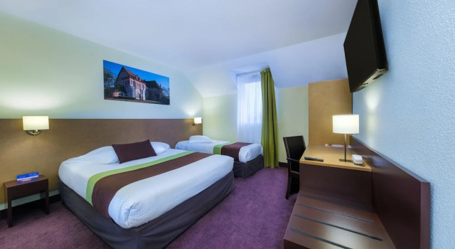 Трёхместный семейный номер Standard The Originals City, Hôtel Acadine, Le Neubourg