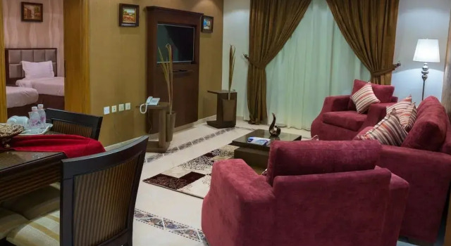 Safari Hotel Suites
