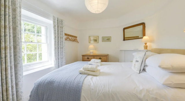 4 Coastguards Cottage, Reservar Casa de férias Moradias em Hope-Cove, Vila