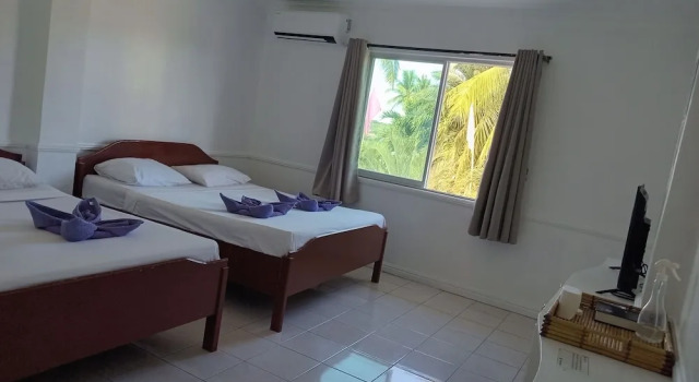 Четырёхместный семейный номер Standard North Shores Inn