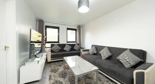 1bedlondonapt-freeparking-fastwifi-sofabed
