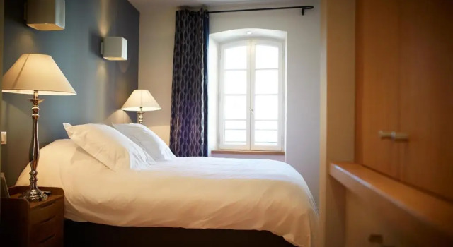 Полулюкс Les Chambres de lOustalet, Chambres dhôtes et Restaurant étoilé
