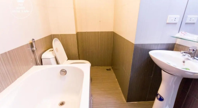 Номер Deluxe The Queen Hotel & Spa 2