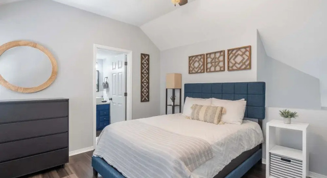 Апартаменты The Lazy Loft Stay for 4!