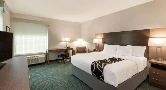 Двухместный номер Standard La Quinta Inn & Suites by Wyndham Lafayette Oil Center