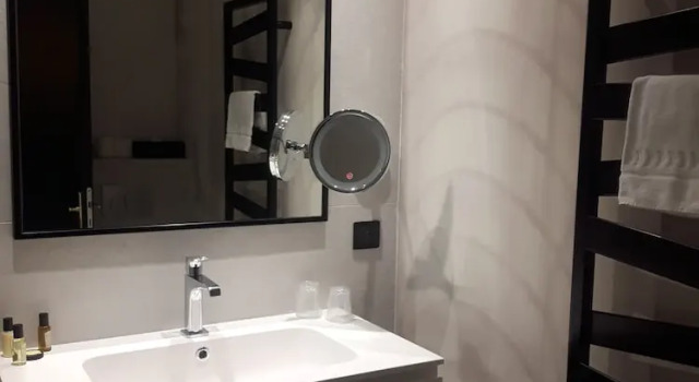 Номер Standard Hôtel Le Roosevelt Lyon