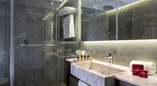 Standard Lounge Access Double room with sea view Crowne Plaza Tel Aviv Beach, an IHG Hotel