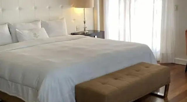 Люкс Royal Hotel Villa Morra Suites