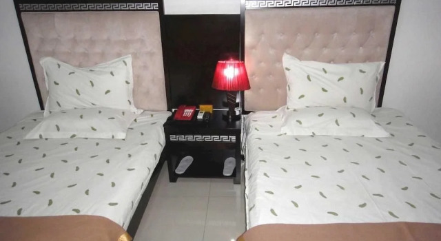 Shanghai Yun Hai Hotel, Varaa Hotelli Zhabei 