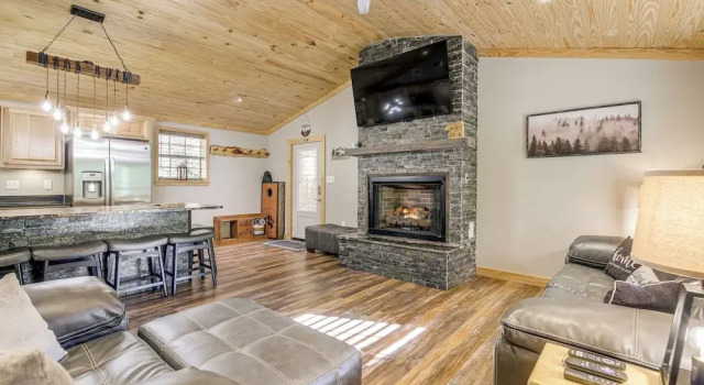 Коттедж Sevierville Cabin ~ 3 Mi to the Island!