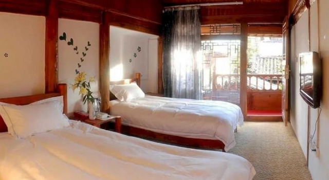 Lijiang Porcelain Inn, Забронировать Отель Лицзян Юньнань, рядом с Улица Сквер-стрит Древнего города Даянь