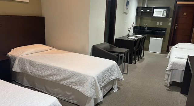 Трёхместный номер Standard с балконом Mont Blanc Apart Hotel - Duque de Caxias