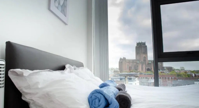 Penthouse In Liverpool City Centre - Free Parking - Balcony - by Happy Days, Забронировать Апартаменты/квартира Ливерпуль - центр города Ливерпуль, рядом с Квартал Каверн