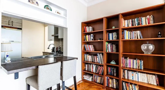Апартаменты Spacious Flat w Balcony 3 min to Kadikoy Square