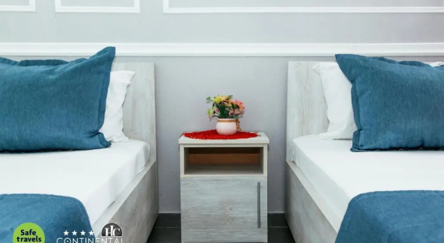 Семейный номер Standard с балконом и с видом на море Continental Hotel