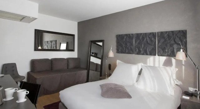 Трёхместный номер Comfort Hotel Litteraire Alexandre Vialatte, BW Signature Collection