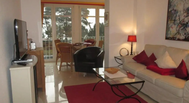 Апартаменты FeWo direkt am Strand mit Südbalkon, Villa Freia 13, Binz