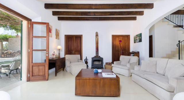 PUIG DE GARRAFA - Villa with sea views in Andratx. Free WiFi, Book Villa Andratx 