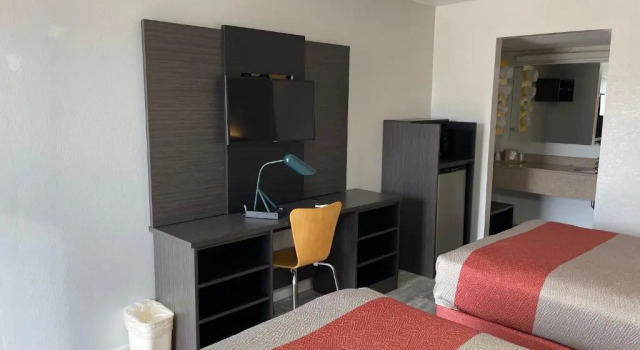 Четырёхместный номер Deluxe Motel 6-Dyersburg, TN