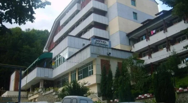 Livadia, Rezerwuj Hotel Baile Olanesti 