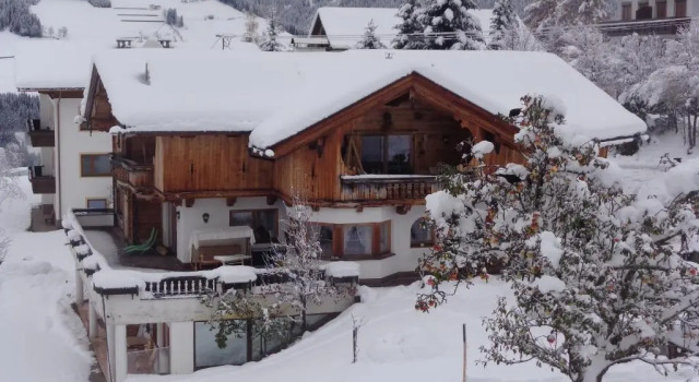 Апартаменты с 2 комнатами с балконом Haus Patricia