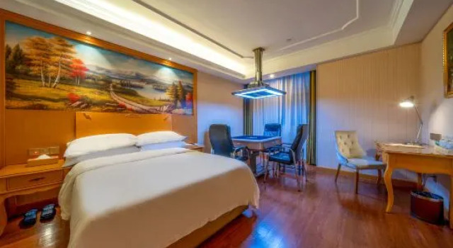 Люкс Vienna International Hotel (Wuhan Wujiashan, Dongxihu Avenue, Qixiong Road)