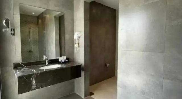 Полулюкс с балконом فندق سروات بارك جدة Sarwat Park Hotel Jeddah