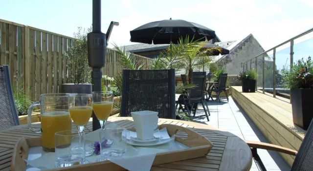 Апартаменты с балконом Liberty Wharf Apartments