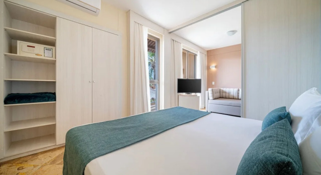 Полулюкс с балконом Beach Park Resort - Suites