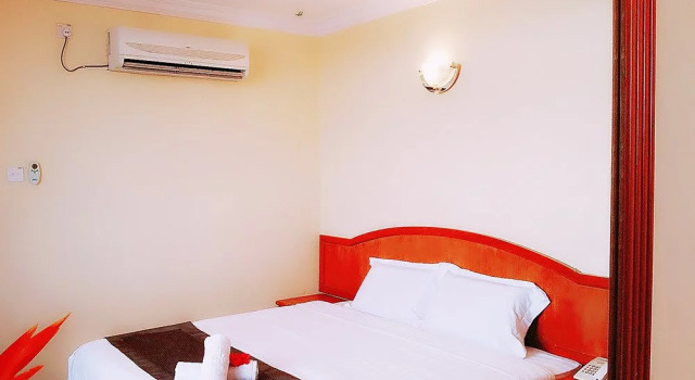 Global Hotel