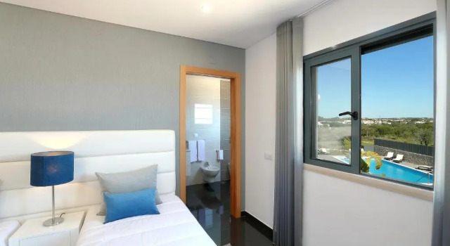 Двухместный номер Standard с видом на бассейн Sunfield Guest House