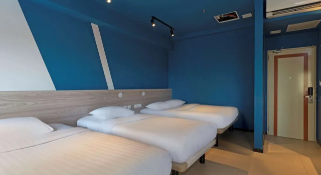 Двухместный семейный номер Standard ibis budget Phnom Penh Riverside