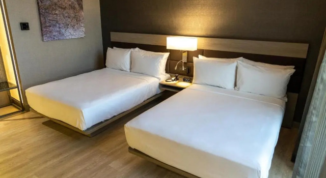 Четырёхместный номер Standard AC Hotel by Marriott Monterrey Valle