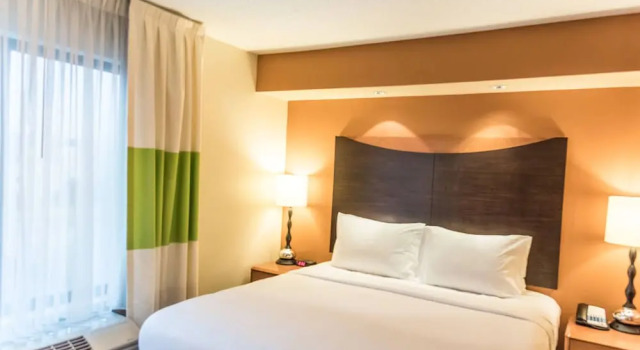 Люкс Fairfield Inn & Suites by Marriott Muskegon Norton Shores