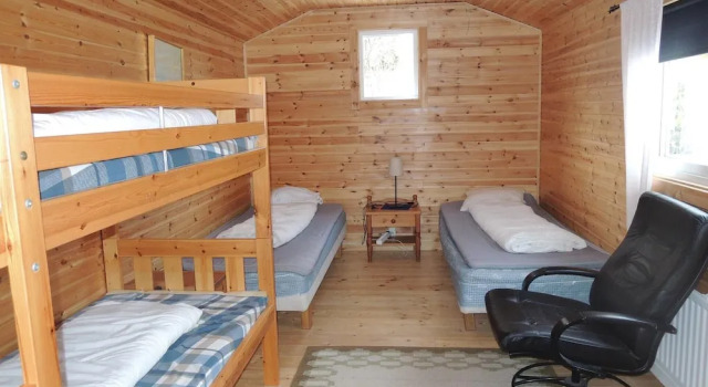 Awesome Home in Ljungby With 1 Bedrooms and Wifi, Rezerwuj Hotel Hotele w Småland z parkingiem, Parking