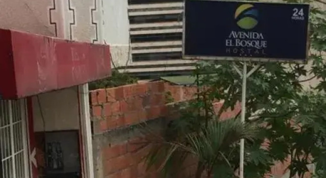 Hostal Avenida El Bosque, Book Hotel Floridablanca Santander