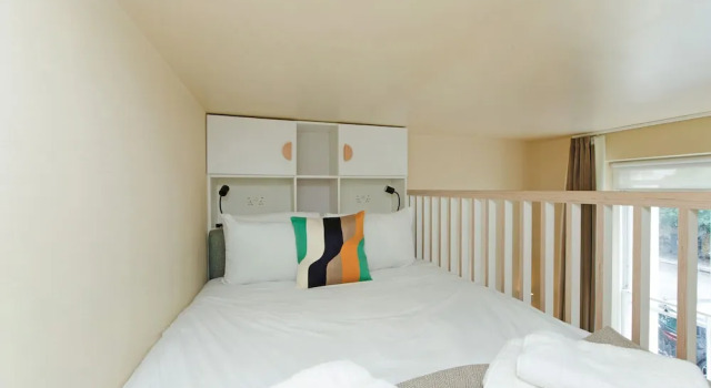 Deluxe Studio Suite in Historic Camden Terrace