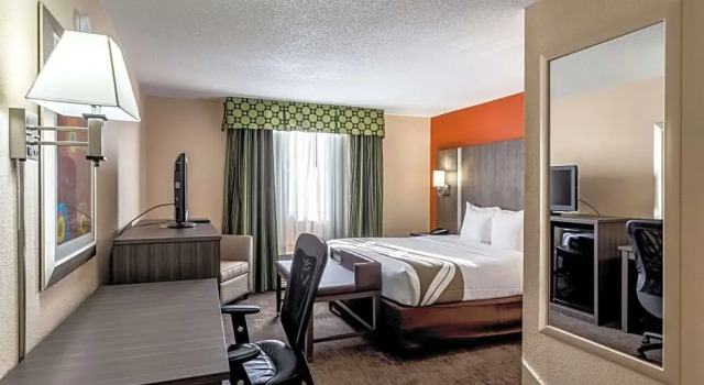Шестиместный люкс Comfort Inn & Suites Nashville Downtown - Stadium