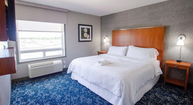Doppel Suite Four Points by Sheraton Saskatoon