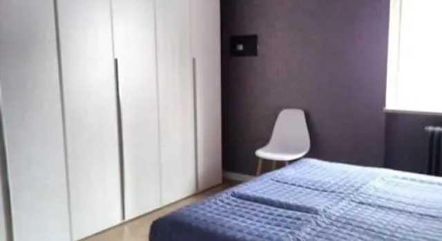 La casa di Anna, appartamento trilocale con garage, Buchen Sie Ferienwohnung Hotels in Brescia mit Parkplatz, Parkplätze