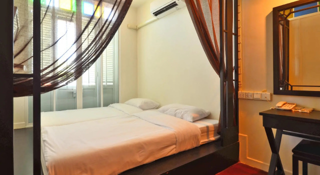 Двухместный номер Standard с балконом 99 Oldtown Boutique Guesthouse SHA EXTRA PLUS