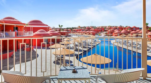 Номер Deluxe с видом на бассейн Pickalbatros Laguna Club Resort Sharm El Sheikh
