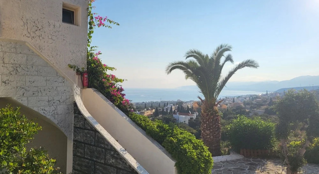 One Private Studio with stunning full sea view, shared pool and Ac, Забронировать Апартаменты/квартира Пископианон 