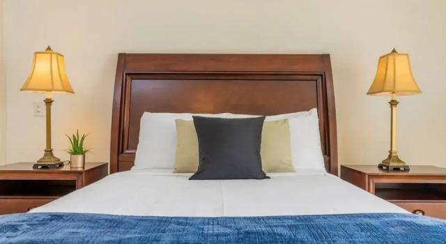 NEW Premium Luxury 2BR 3BA Pool House, Book Apartment Hotels in Malmok with Parking, Parking