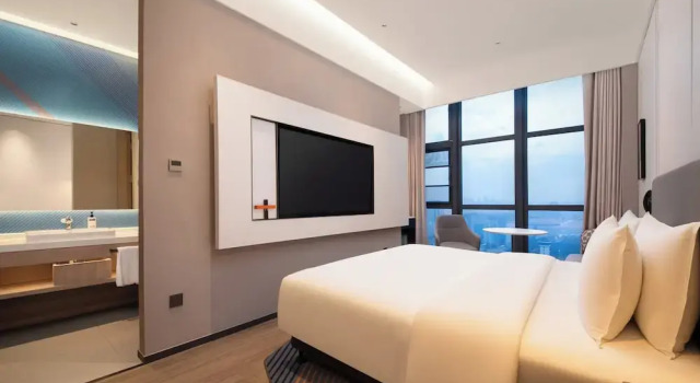 Двухместный номер Standard Holiday Inn Express Wuhan East Lake by IHG